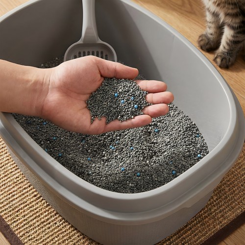 Clumping cat litter highly - clumping,